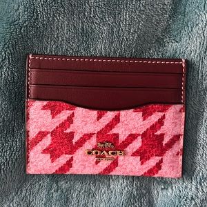 Slim ID card case with houndstooth print